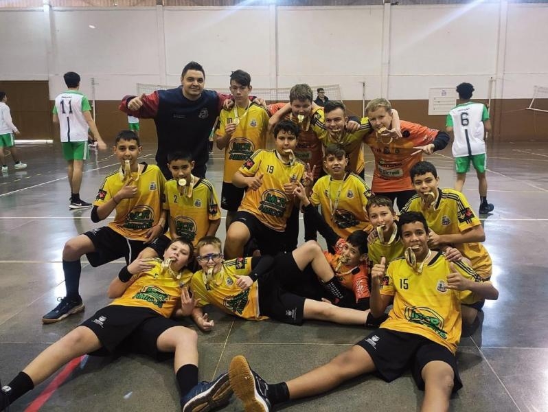 Colégio Novos Tempos - Nosso time sub-14 de handebol masculino é o