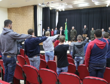 Jovens que fizeram alistamento militar online devem comprovar documentação