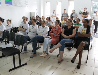 COVID-19: Profissionais da saúde de Mercedes participam de reunião