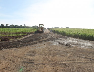 Obras de pavimentação asfáltica na Linha Sanga Mineira são retomadas 