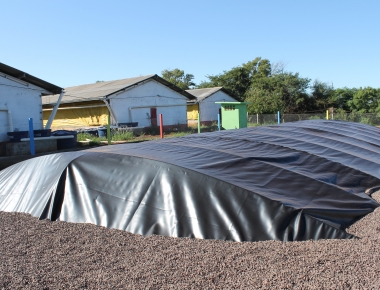 Cisternas rurais são entregues em Mercedes 