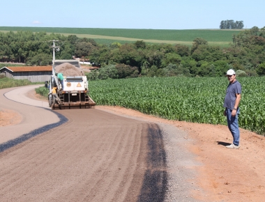 Mercedes investirá mais de R$ 1 milhão em pavimentação asfáltica no interior