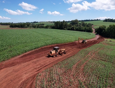 Mercedes inicia adequações para asfaltar a estrada da Sanga Mineira