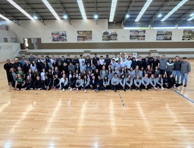 Prefeito recepciona atletas dos Jogos Escolares do Paraná