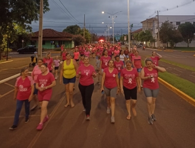 Caminhada Rosa reúne grande número de Mulheres em Mercedes