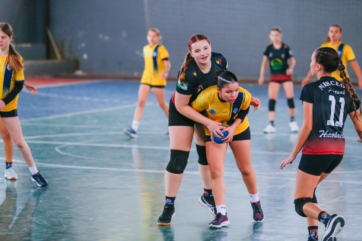 Mercedes conquista títulos e garante vagas na fase macrorregional dos Jogos Escolares
