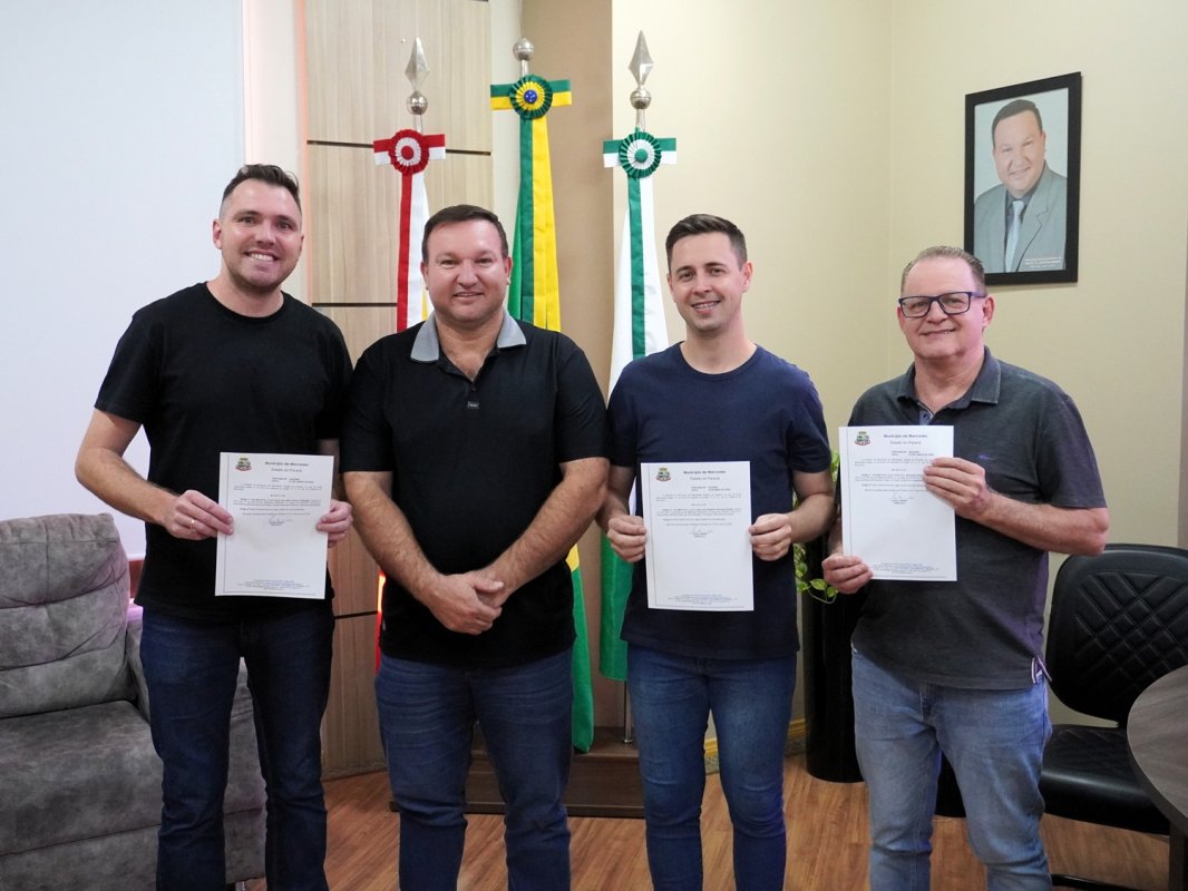 Prefeito oficializa mudanças na equipe de governo e reduz o número de secretários