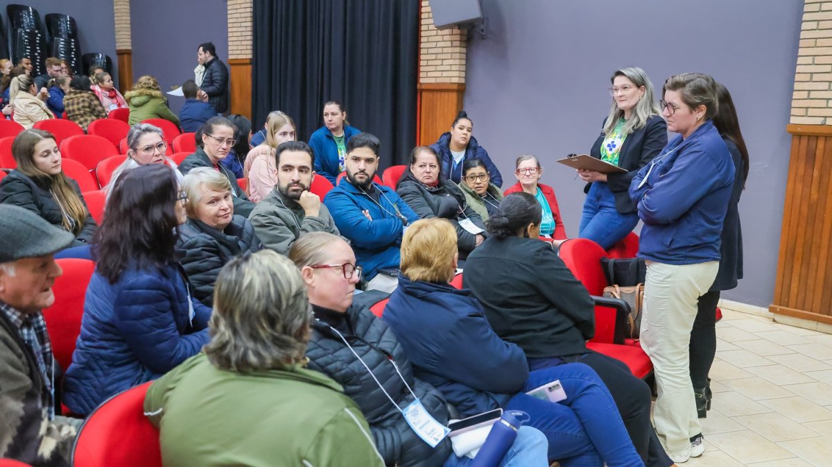 Mercedes debate avanços e define propostas durante Conferência de Saúde