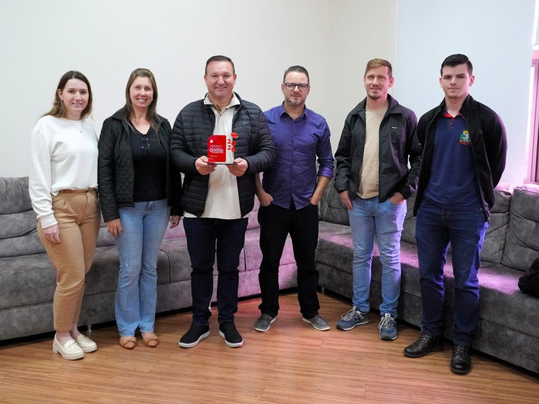 Mercedes recebe troféu por excelência na gestão fiscal